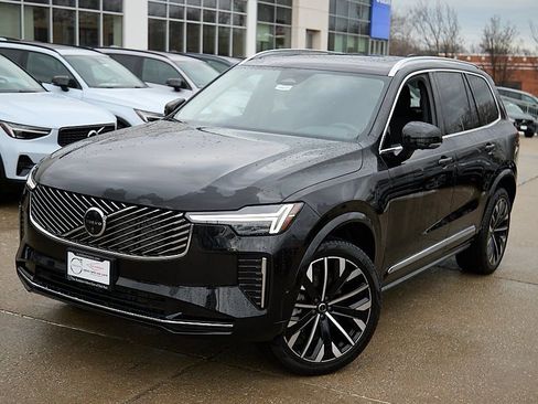 New 2026 Volvo XC90 B6 Plus w/ Protection Package Premier image 2