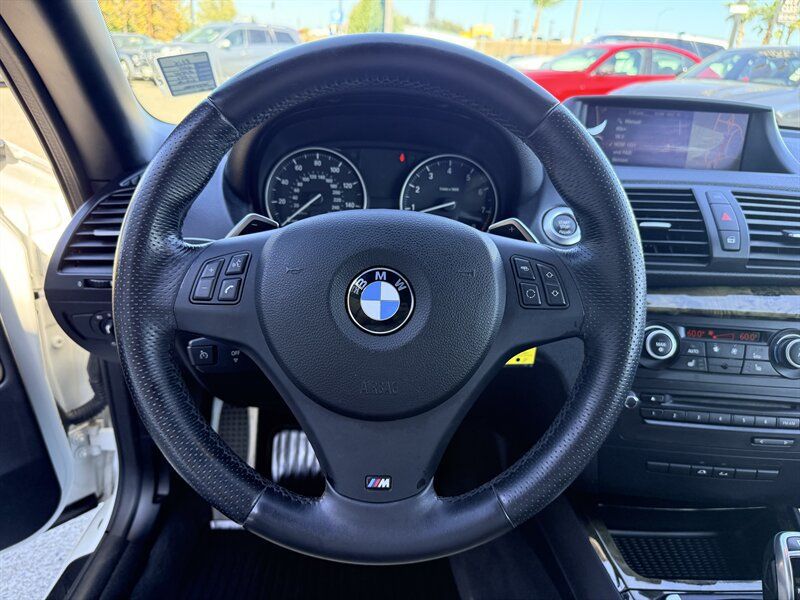 Used 2011 BMW 135i Convertible RWD image 11
