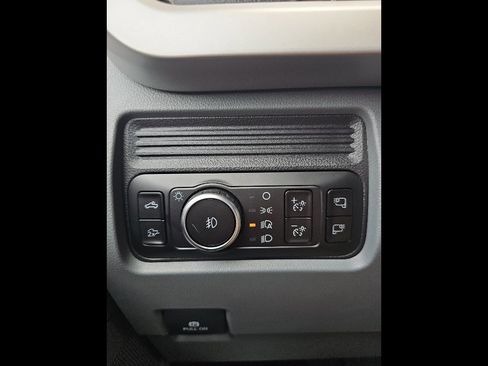 New 2025 Ford F350 XLT w/ Black Appearance Package image 39