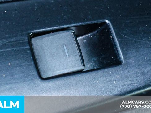 Used 2025 Toyota Camry SE image 52