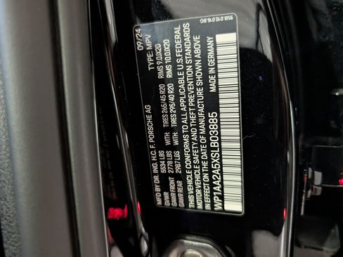 Used 2025 Porsche Macan image 38