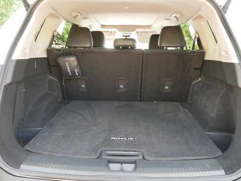 Certified 2023 Nissan Rogue SV w/ SV Premium B Package AWD/4WD image 18