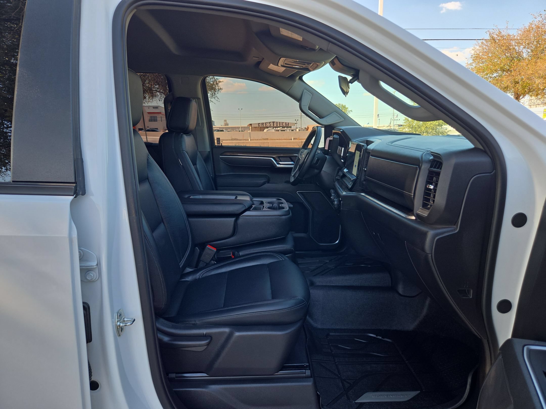 Certified 2026 Chevrolet Silverado 1500 LT RWD image 24