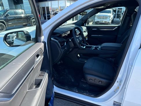 New 2026 GMC Acadia Elevation image 18