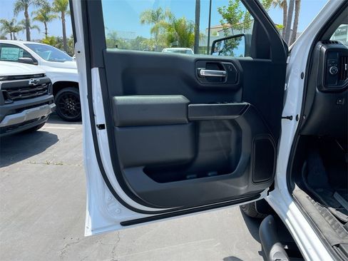 New 2025 Chevrolet Silverado 1500 Custom image 22