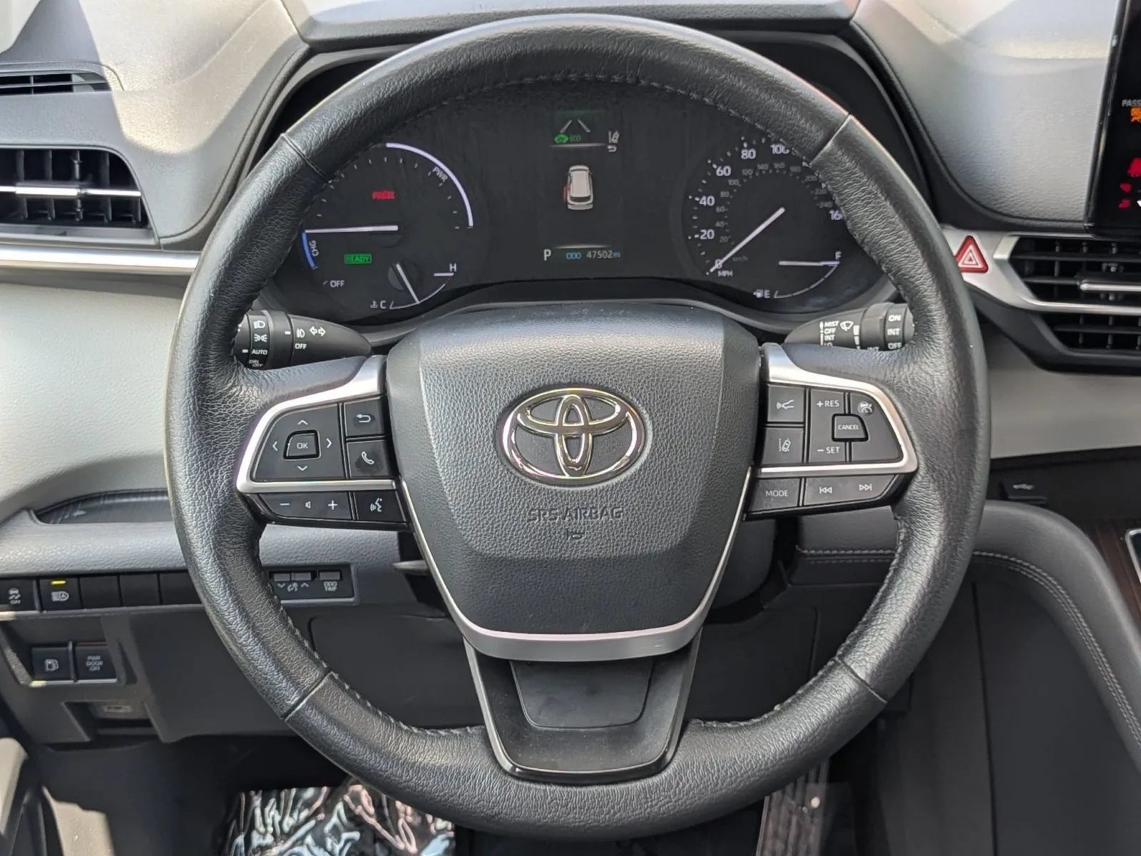 Used 2022 Toyota Sienna XLE FWD image 19