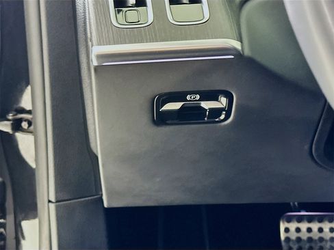 Used 2021 Mercedes-Benz S 580 4MATIC Sedan w/ AMG Line image 11