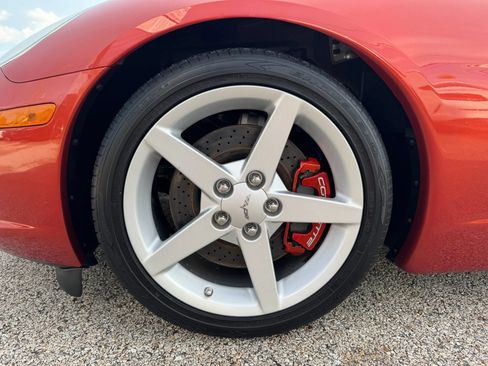 Used 2005 Chevrolet Corvette Coupe w/ Preferred Equipment Group RWD image 13