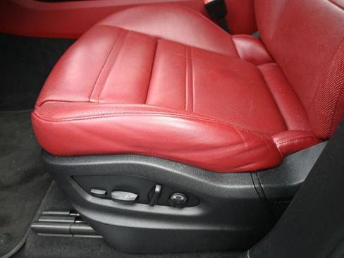 Certified 2023 Porsche Cayenne Platinum Edition AWD/4WD image 22