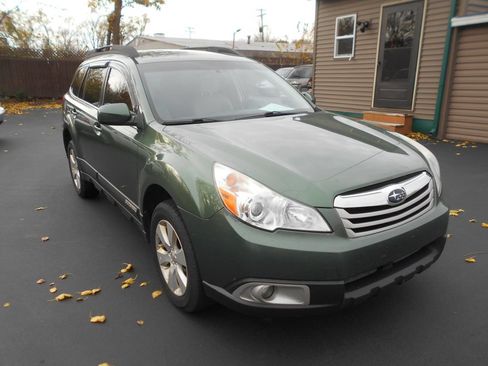 Used 2012 Subaru Outback 2.5i w/ Alloy Wheel Pkg AWD/4WD image 3