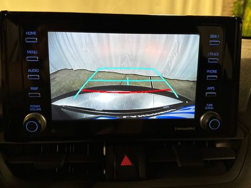Used 2021 Toyota RAV4 SE w/ Weather & Moonroof Package AWD/4WD image 23