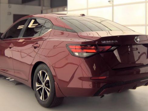 Used 2021 Nissan Sentra SV FWD image 4