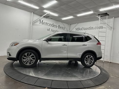 Used 2015 Nissan Rogue SL w/ SL Premium Package FWD image 4