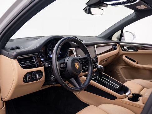 Used 2023 Porsche Macan GTS AWD/4WD image 4