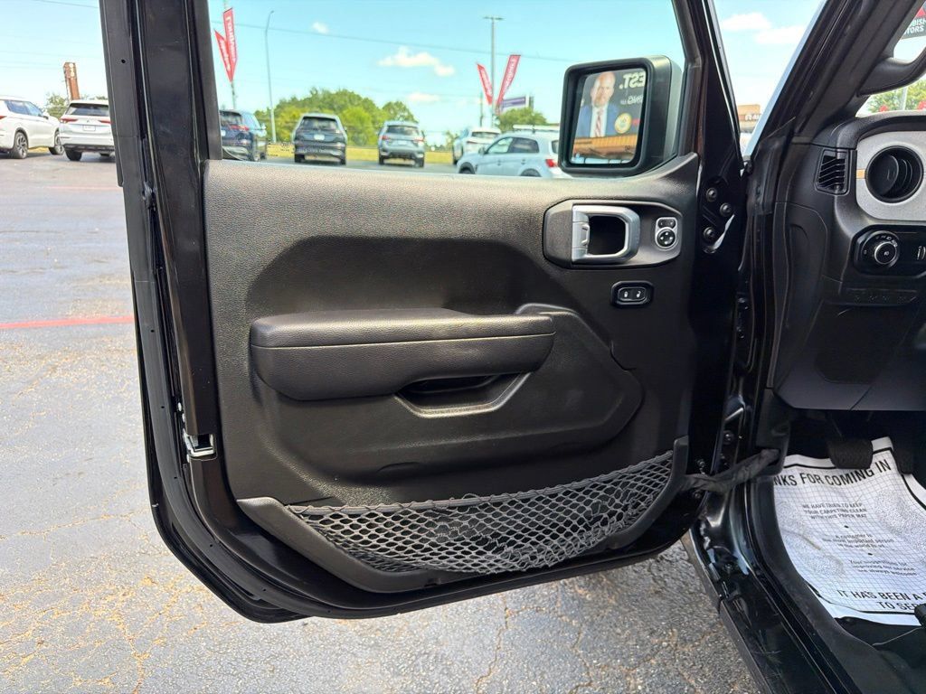 Used 2024 Jeep Wrangler Unlimited Sport AWD/4WD image 11