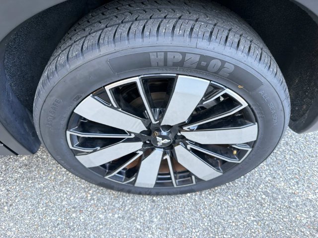 Used 2025 Mitsubishi Outlander SE FWD image 21