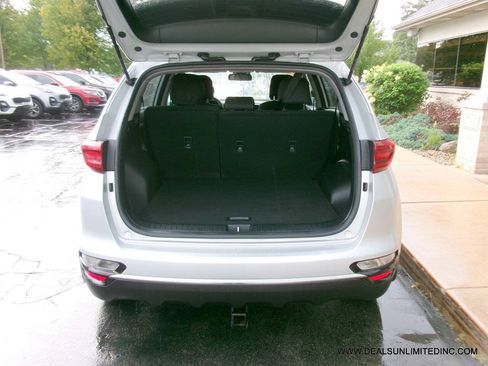 Used 2020 Kia Sportage LX AWD/4WD image 17