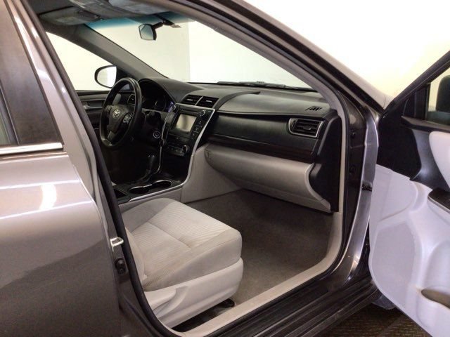 Used 2017 Toyota Camry LE FWD image 14