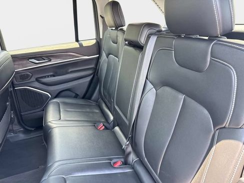 Used 2023 Jeep Grand Cherokee 4WD 4xe image 13