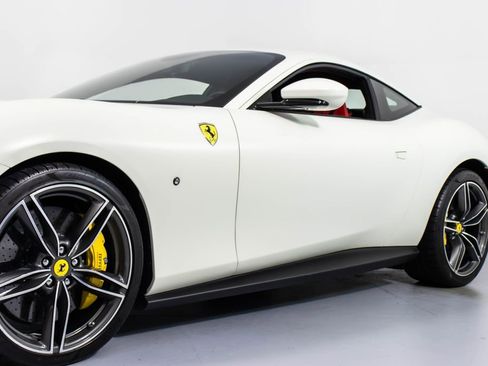 Certified 2022 Ferrari Roma image 30