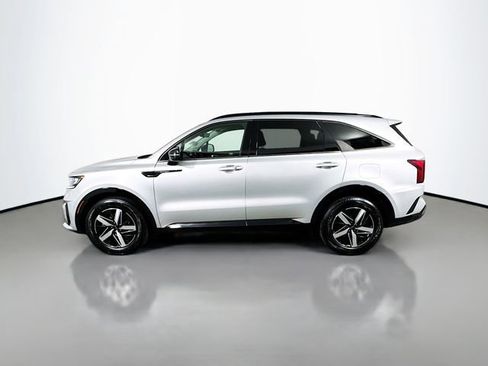 Used 2022 Kia Sorento S image 5