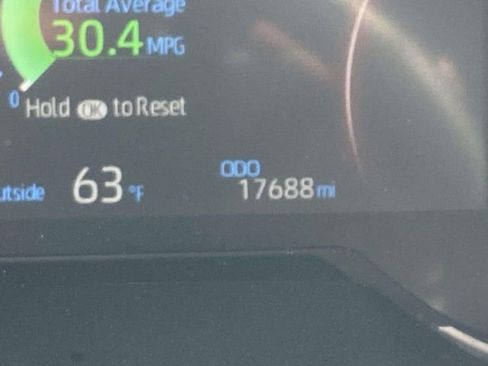 Used 2024 Toyota RAV4 LE image 21