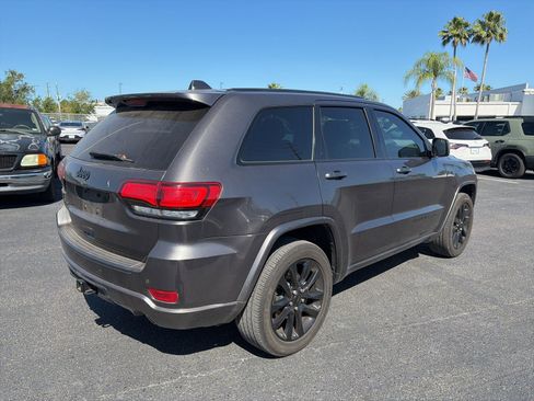 Used 2019 Jeep Grand Cherokee Altitude RWD image 7