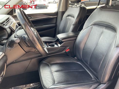 Used 2022 Jeep Grand Cherokee L Limited AWD/4WD image 24
