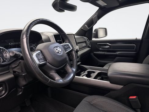 Used 2019 RAM 1500 Big Horn AWD/4WD image 9