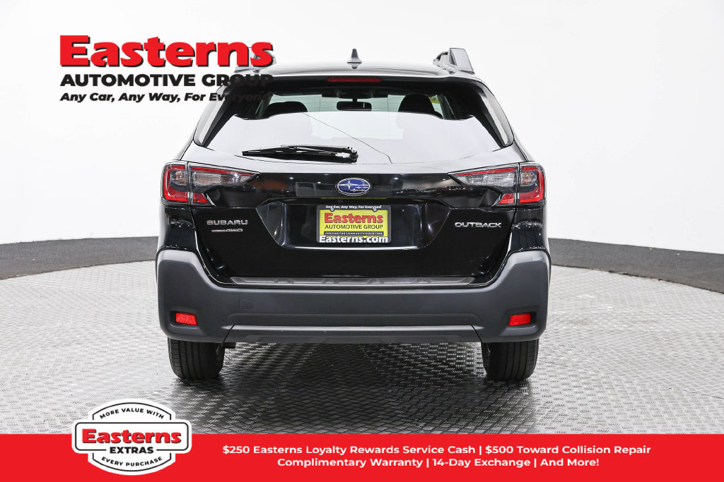 Used 2023 Subaru Outback Premium AWD/4WD image 7