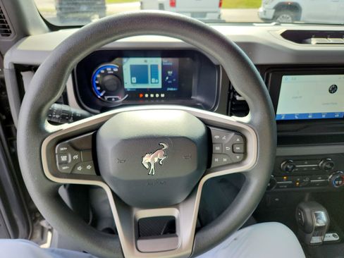 Used 2021 Ford Bronco 4-Door w/ Sasquatch Package image 13