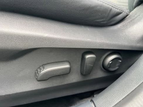 Used 2025 Subaru Outback Premium image 18