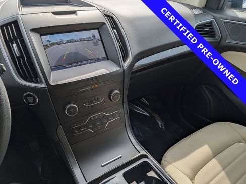 Certified 2020 Ford Edge SE image 29