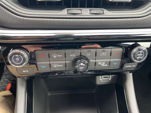 New 2026 Jeep Compass Limited AWD/4WD image 16