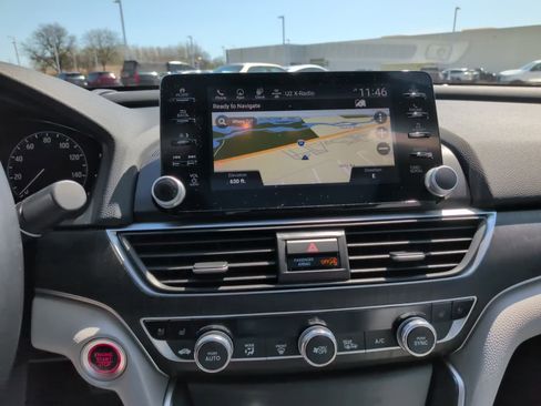 Used 2018 Honda Accord Touring image 20