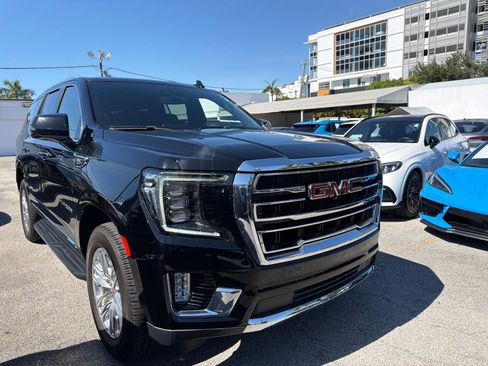 Used 2021 GMC Yukon SLT w/ SLT Premium Package AWD/4WD image 3