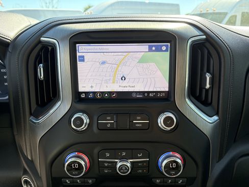 Used 2022 GMC Sierra 2500 Denali w/ Denali Ultimate Package image 25