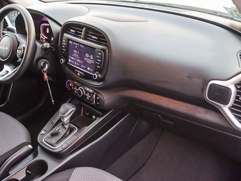 Used 2024 Kia Soul LX w/ Option Group 015 image 32