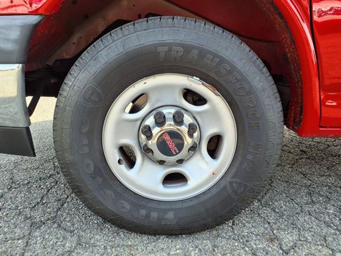 Used 2020 GMC Savana 3500 w/ Driver Convenience Package image 9