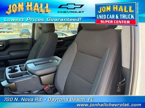 Used 2024 Chevrolet Silverado 1500 Custom Trail Boss w/ Dark Appearance Package image 21