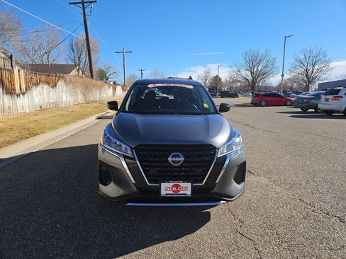 Used 2023 Nissan Kicks S image 5