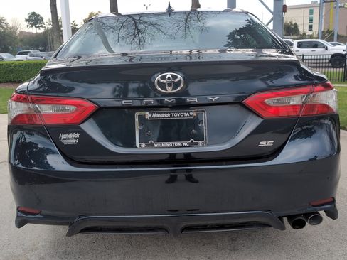 Used 2019 Toyota Camry SE w/ Convenience Package image 9