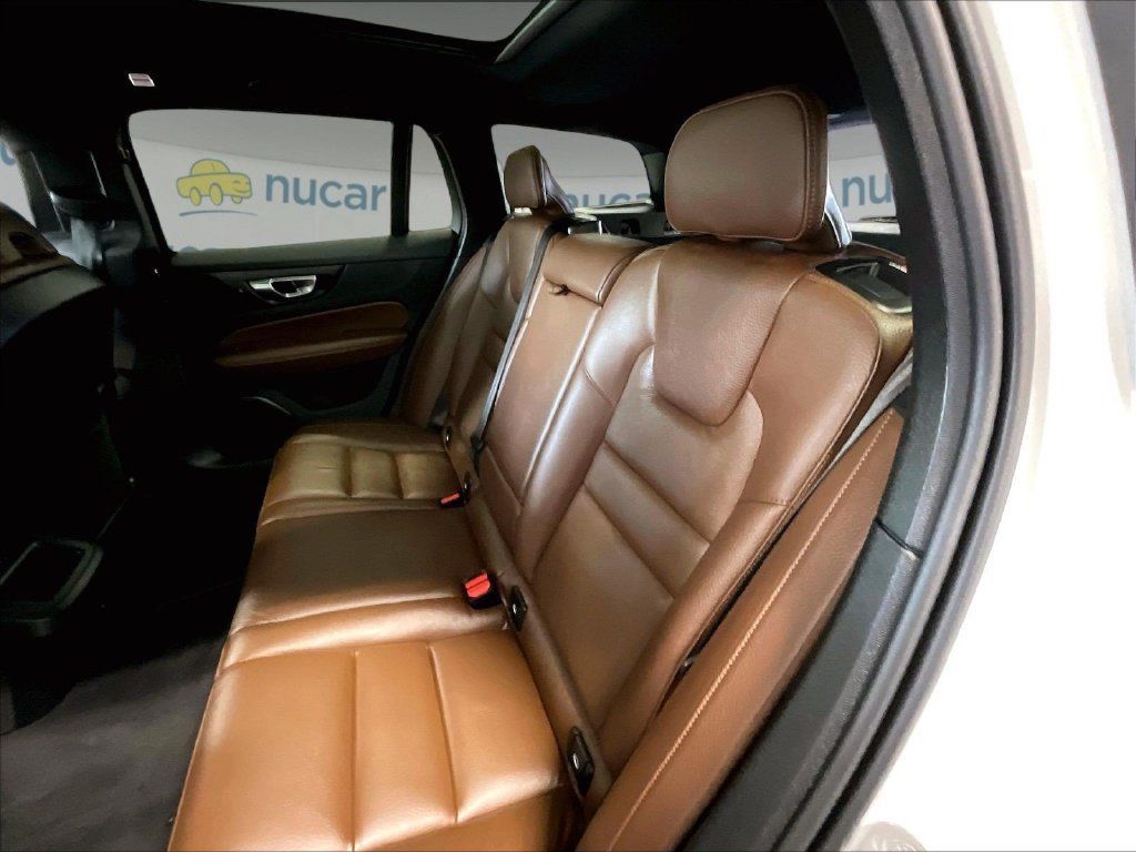 Used 2025 Volvo V60 B5 Cross Country Plus AWD/4WD image 15