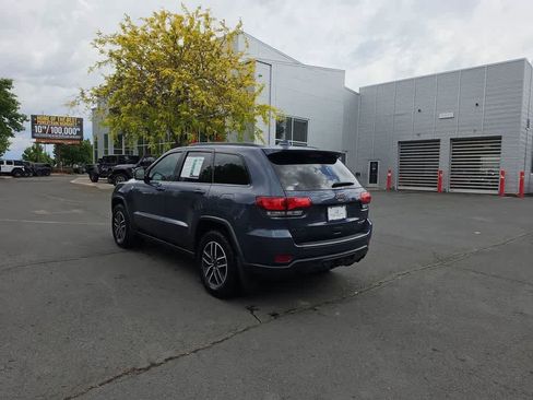 Used 2020 Jeep Grand Cherokee Trailhawk w/ Premium Lighting Group AWD/4WD image 3
