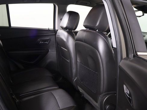 Used 2020 Chevrolet Trax LT w/ Driver Confidence Package image 24