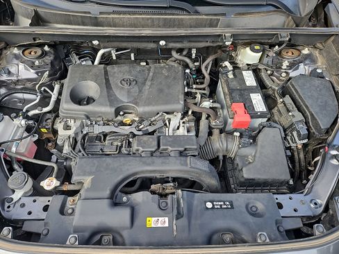 Used 2019 Toyota RAV4 LE image 28