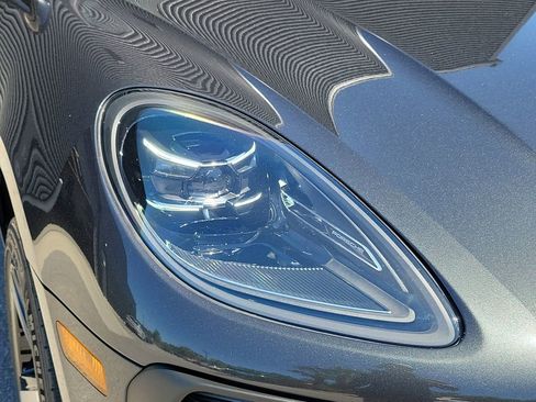 New 2026 Porsche Macan image 15