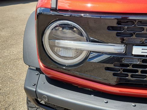 Used 2024 Ford Bronco Wildtrak AWD/4WD image 9