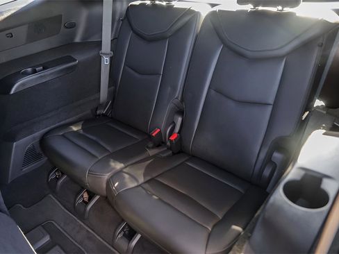 Certified 2023 Cadillac XT6 Sport w/ Technology Package image 27