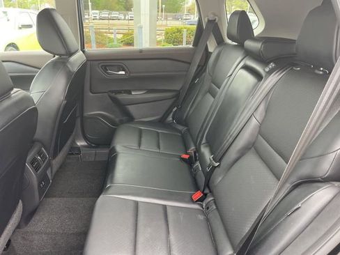 Used 2023 Nissan Rogue SV w/ SV Premium B Package AWD/4WD image 12